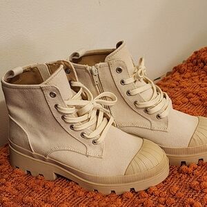 Universal Thread Tan Ankle Boots